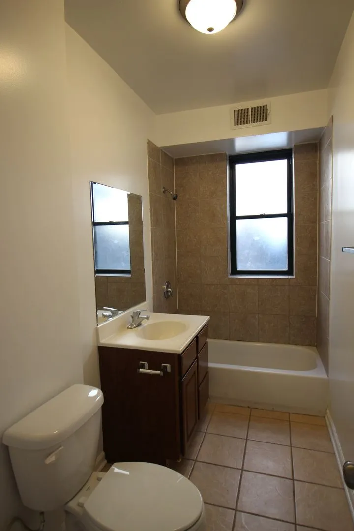 3320 W Lawrence Ave, , 60625, USA 60625-unit#2-Chicago-IL