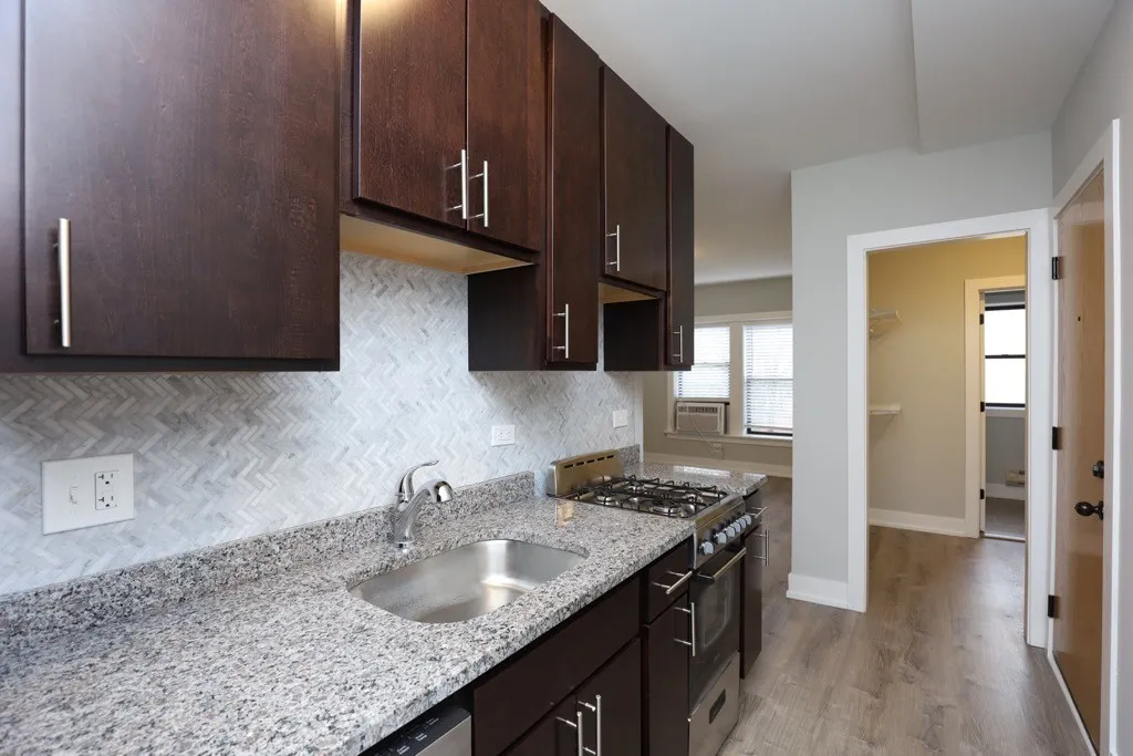 709 W Brompton Ave, , 60657, USA 60657-unit#41-Chicago-IL