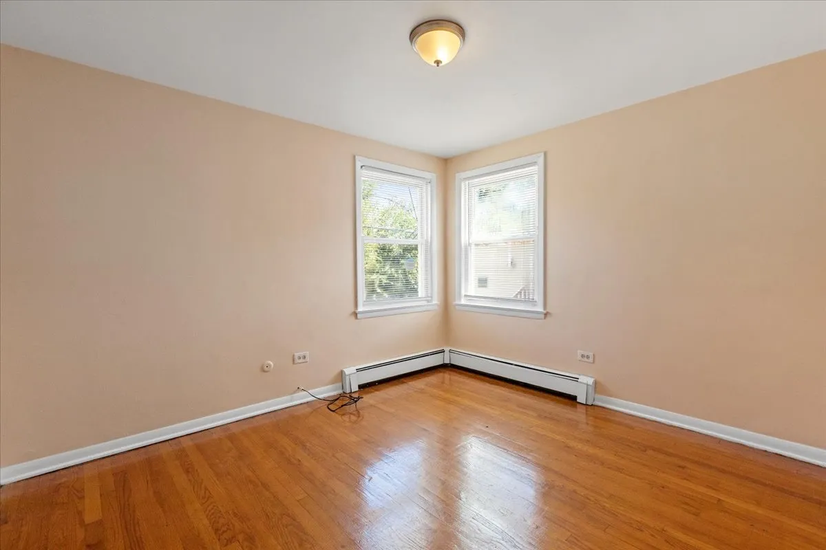 2650 W Touhy Ave, ,  60645, USA 60645-unit#2N-Chicago-IL