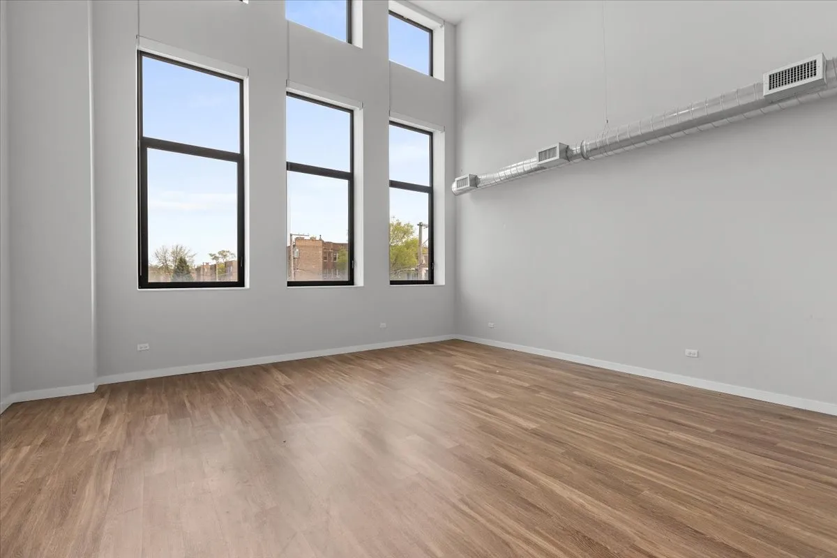 1900 W Lawrence Ave, ,  60640, USA 60640-unit#219-Chicago-IL