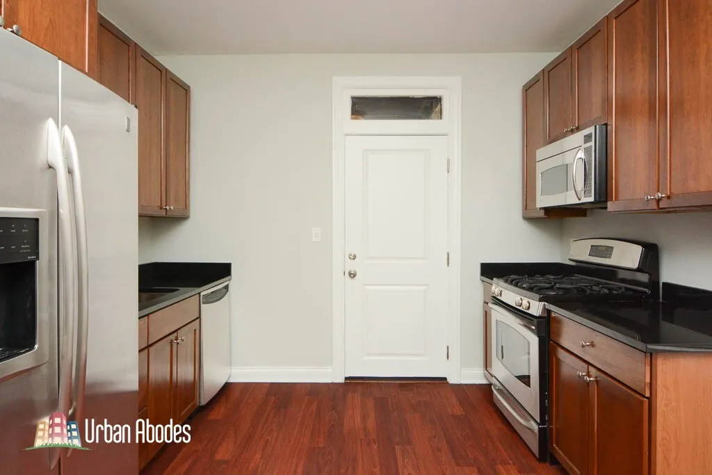 744 W Addison St, ,  60613, USA 60613-unit#1E-Chicago-IL