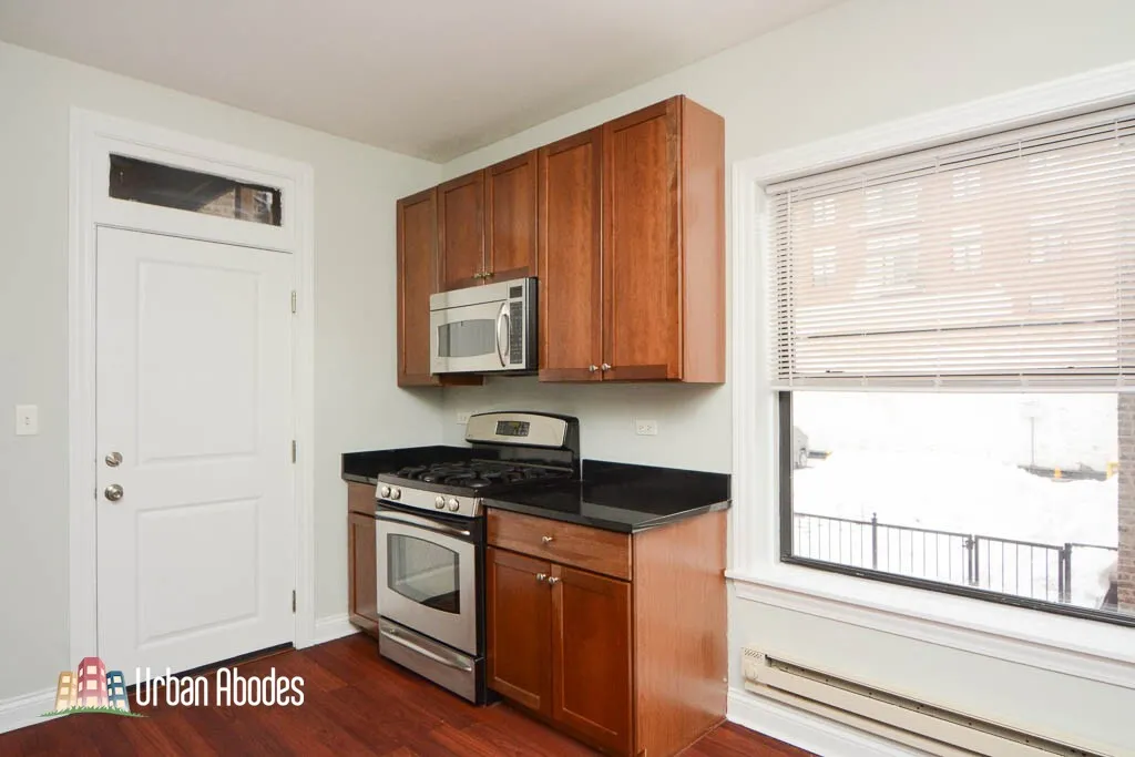 744 W Addison St, ,  60613, USA 60613-unit#1E-Chicago-IL