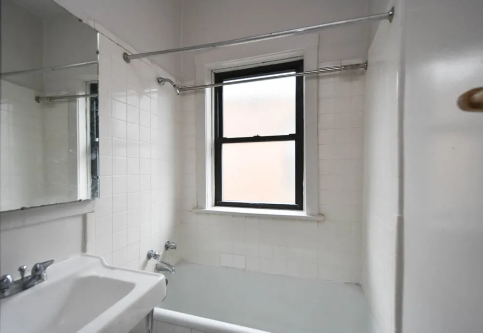 1031 Dempster St, Evanston,  60201, USA 60201-unit#3E-Chicago-IL
