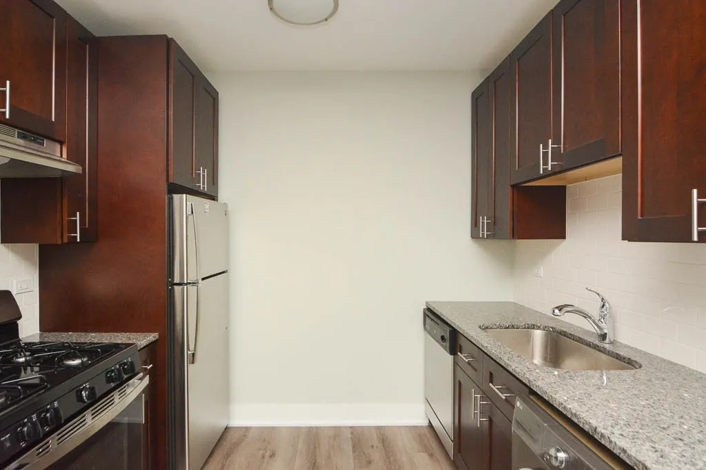 725 St Johns Ave, Highland Park,  60035, USA 60035-unit#15-Chicago-IL