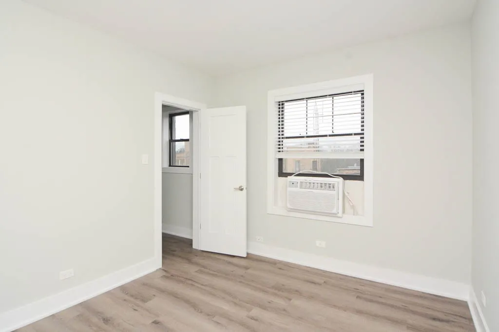 725 St Johns Ave, Highland Park,  60035, USA 60035-unit#15-Chicago-IL