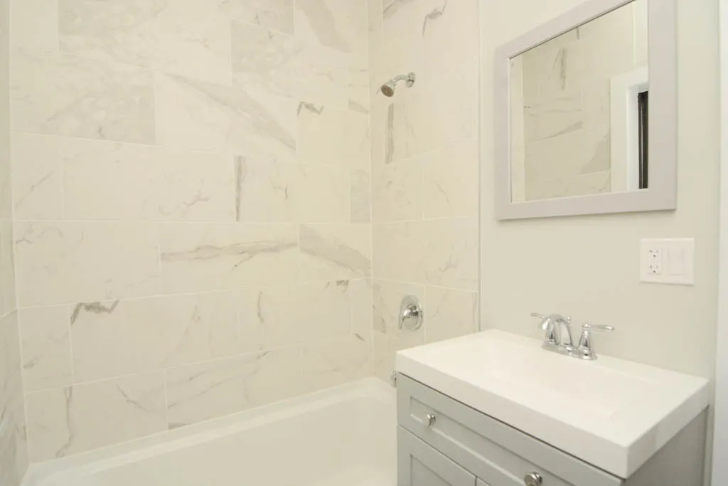 725 St Johns Ave, Highland Park,  60035, USA 60035-unit#15-Chicago-IL