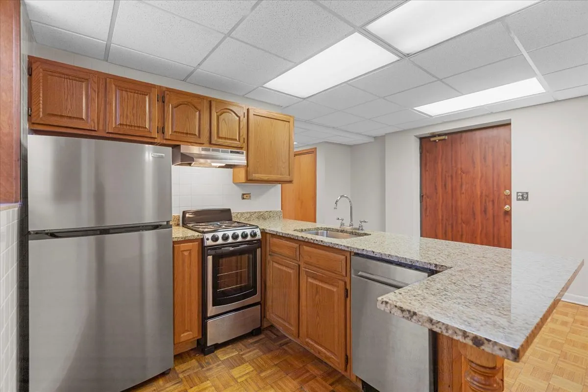 620 W Belmont Ave, , 60657, USA 60657-unit#006-Chicago-IL
