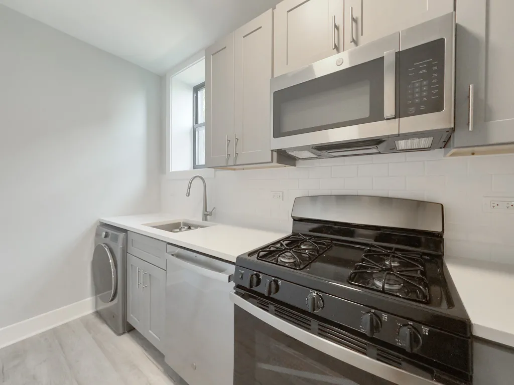 373 Hazel Ave, Glencoe,  60022, USA 60022-unit#1A-Chicago-IL