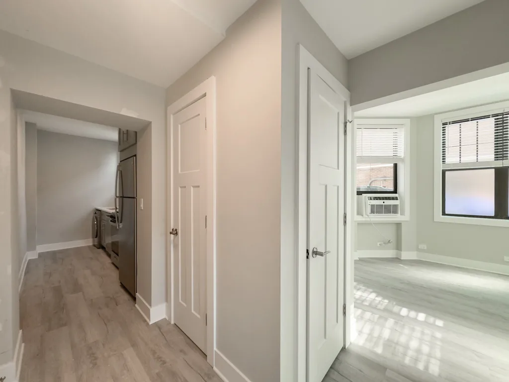 373 Hazel Ave, Glencoe,  60022, USA 60022-unit#1A-Chicago-IL