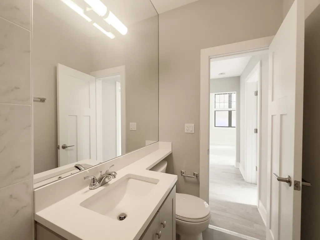 373 Hazel Ave, Glencoe,  60022, USA 60022-unit#1A-Chicago-IL