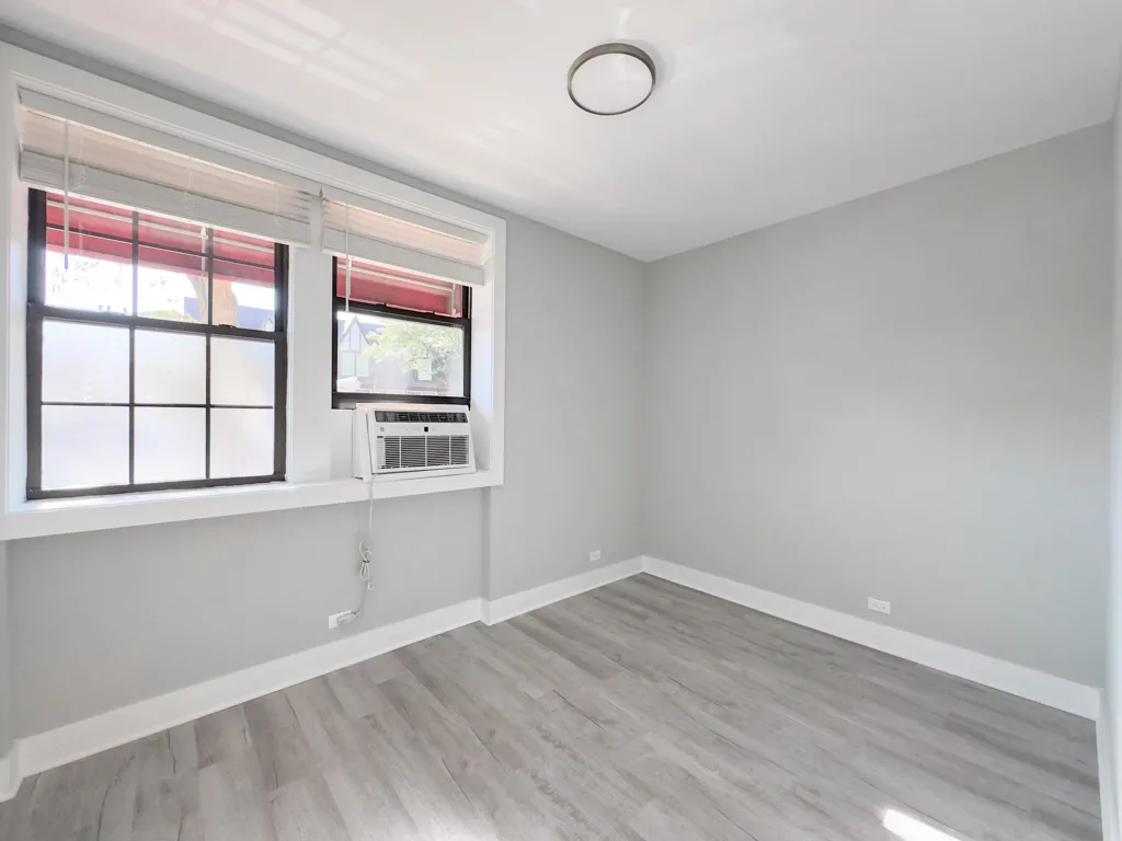 373 Hazel Ave, Glencoe,  60022, USA 60022-unit#1A-Chicago-IL