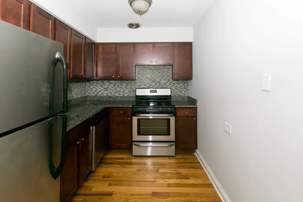 696 Elm Pl, ,  60035, USA 60035-unit#102-Highland Park-IL