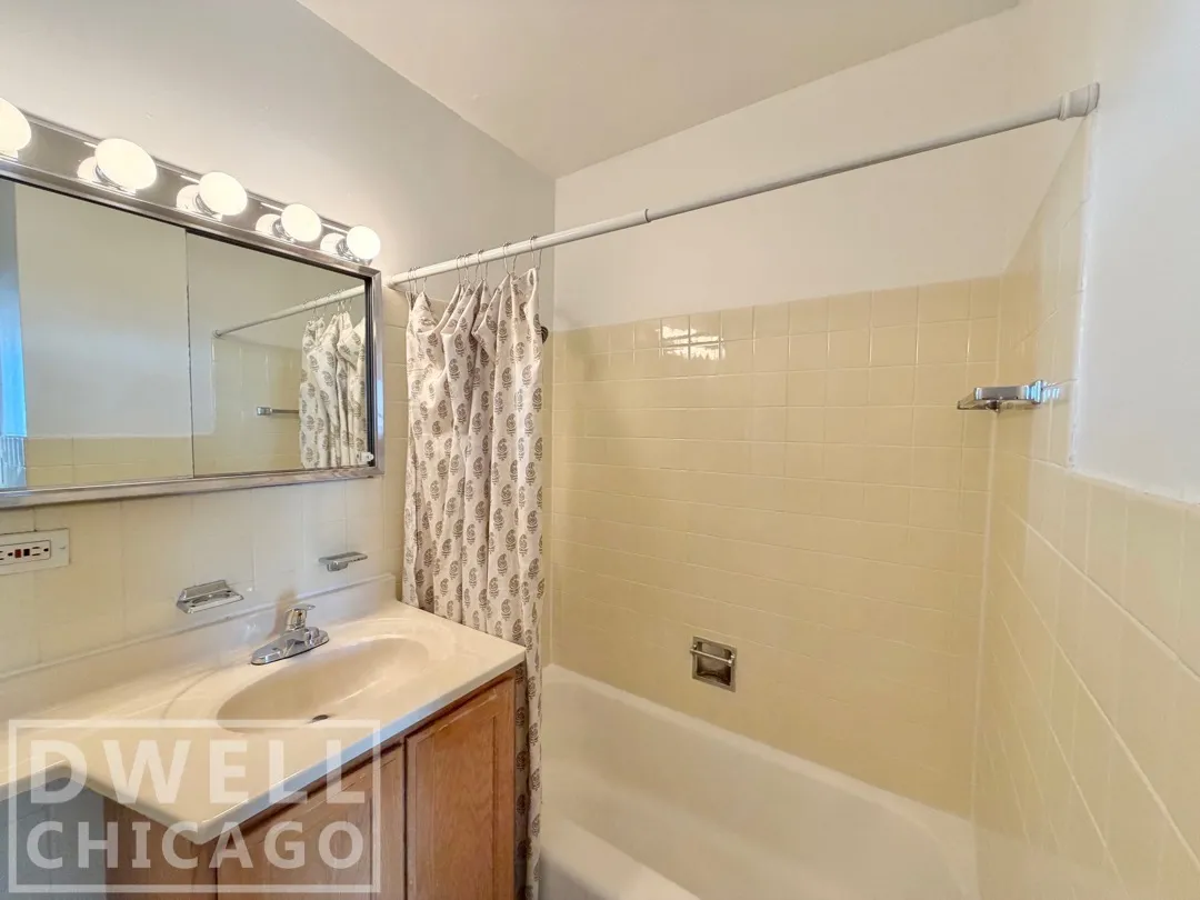 5650 N Sheridan Rd, ,  60660, USA 60660-unit#21B-Chicago-IL