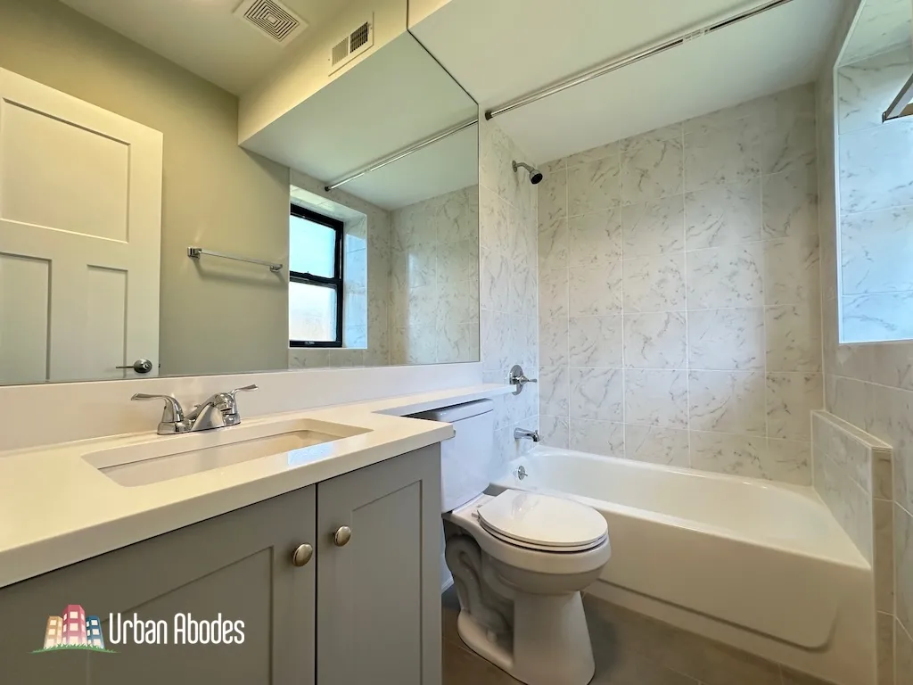 1137 Oak Ave, ,  60202, USA 60202-unit#2E-Evanston-IL