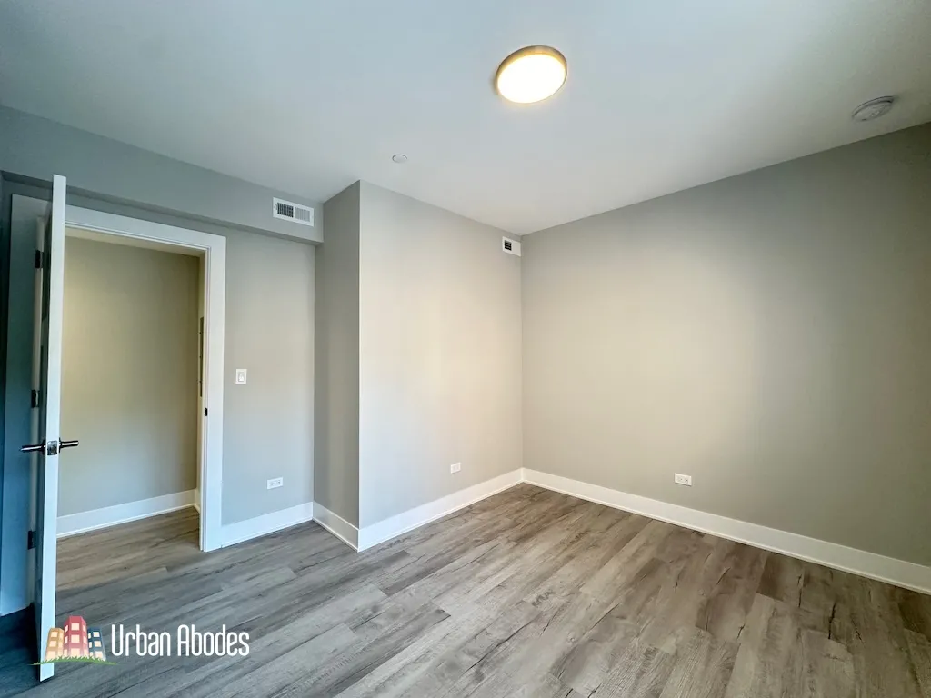 1137 Oak Ave, ,  60202, USA 60202-unit#2E-Evanston-IL