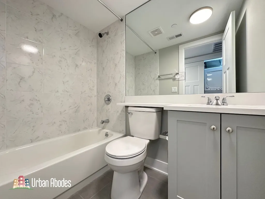 1137 Oak Ave, ,  60202, USA 60202-unit#2E-Evanston-IL