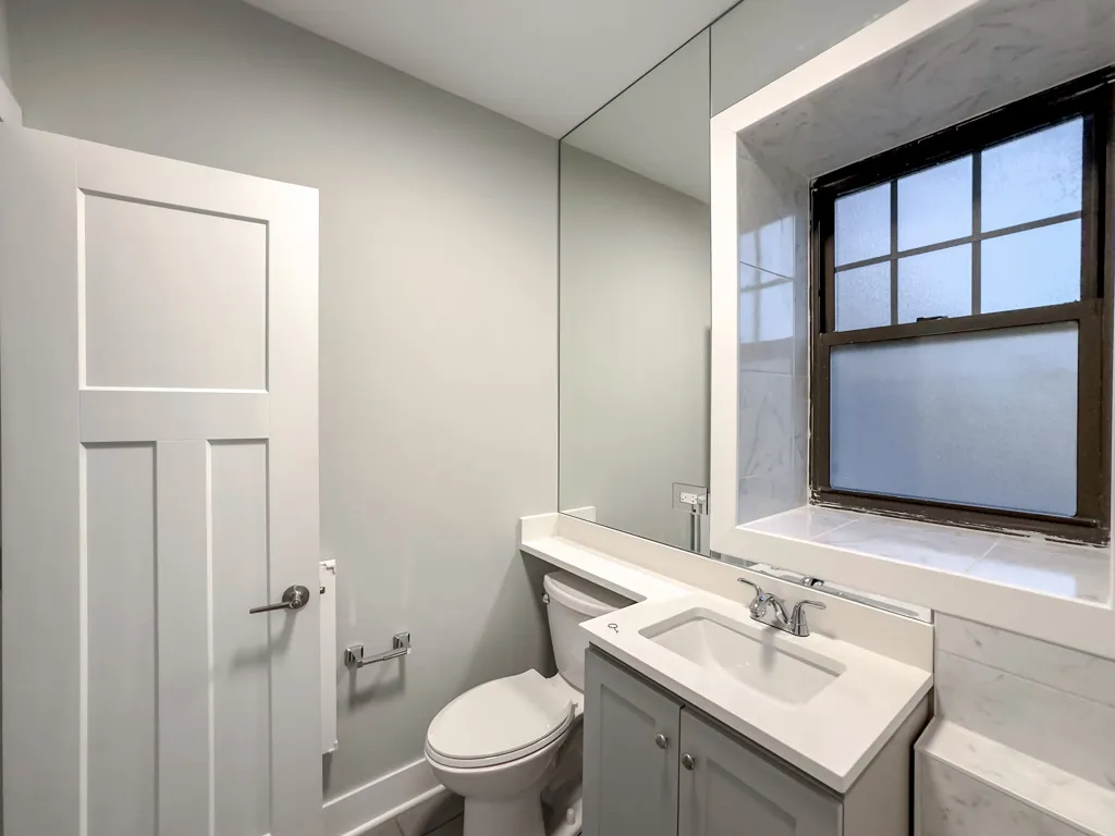 373 Hazel Ave, Glencoe,  60022, USA 60022-unit#5B-Chicago-IL