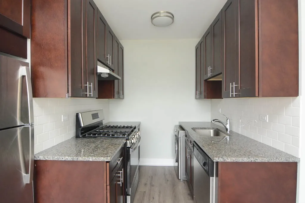 725 St Johns Ave, Highland Park,  60035, USA 60035-unit#12-Chicago-IL