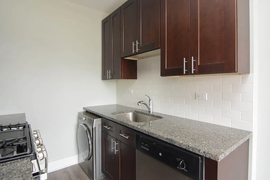 725 St Johns Ave, Highland Park,  60035, USA 60035-unit#12-Chicago-IL