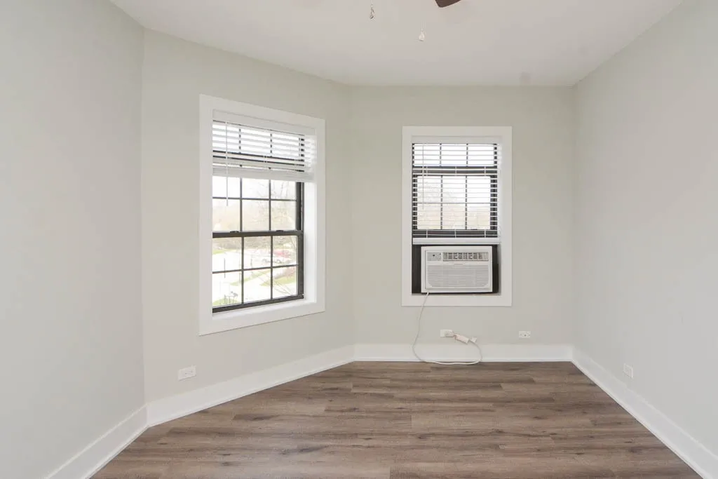 725 St Johns Ave, Highland Park,  60035, USA 60035-unit#12-Chicago-IL