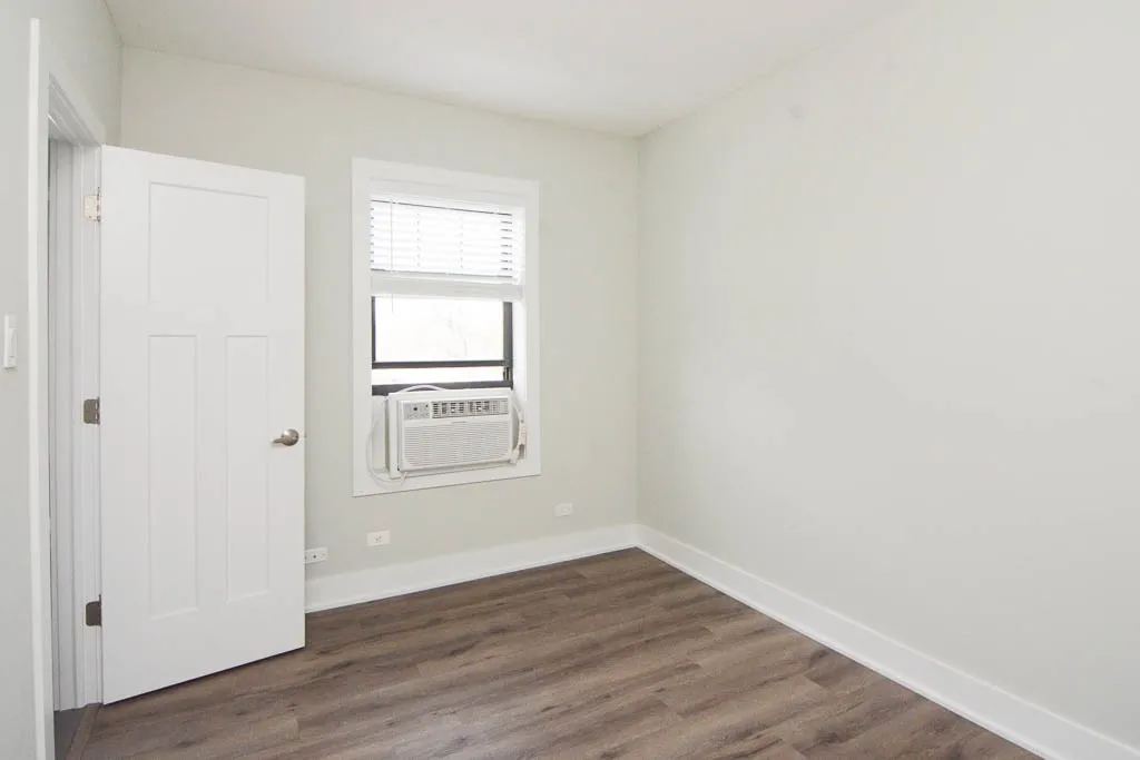 725 St Johns Ave, Highland Park,  60035, USA 60035-unit#12-Chicago-IL