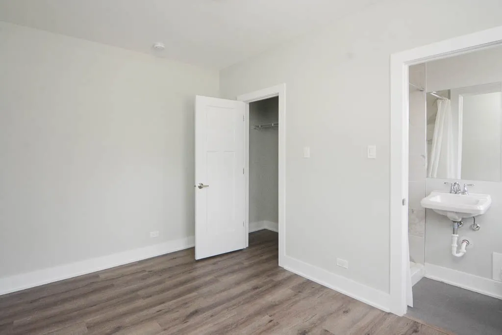 725 St Johns Ave, Highland Park,  60035, USA 60035-unit#12-Chicago-IL