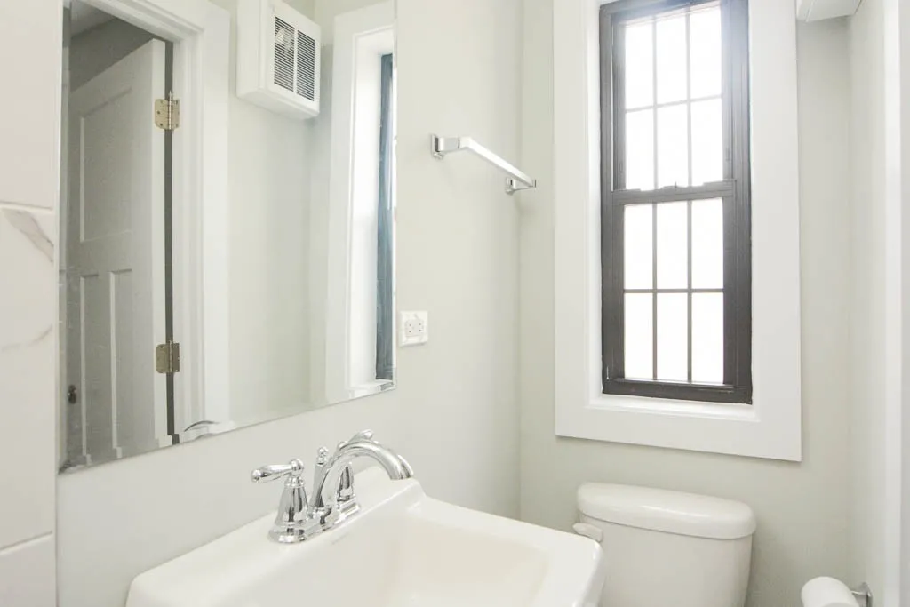 725 St Johns Ave, Highland Park,  60035, USA 60035-unit#12-Chicago-IL