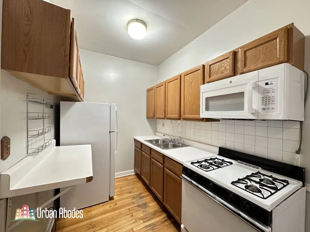 1050 W George St, ,  60657, USA 60657-unit#001-Chicago-IL