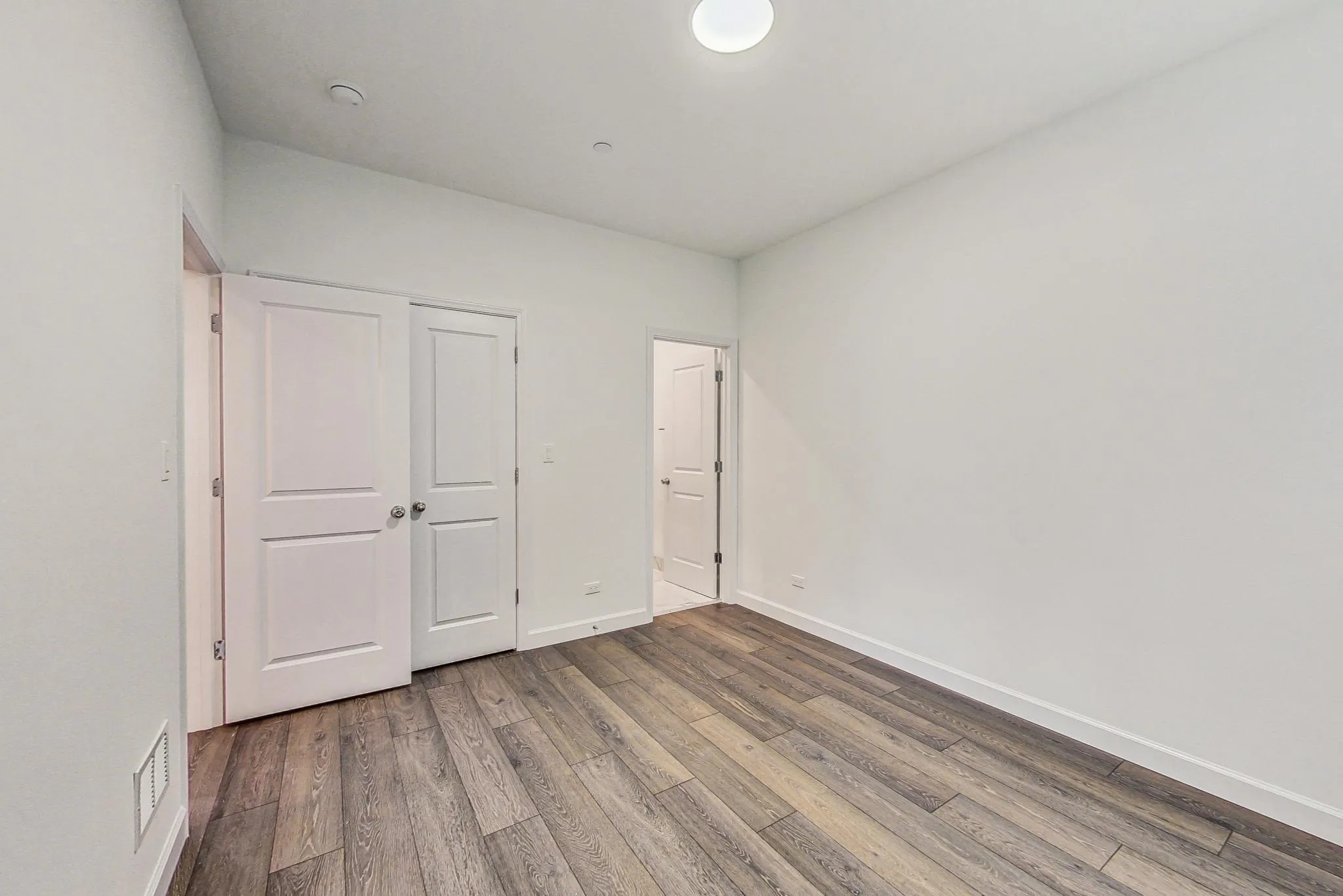 6122 S University Ave, ,  60637, USA 60637-unit#103-Chicago-IL