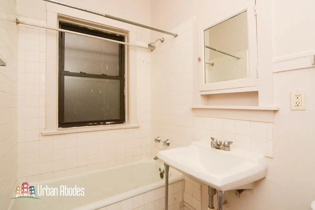 Evanston,  60201, USA 60201-unit#1W-Chicago-IL