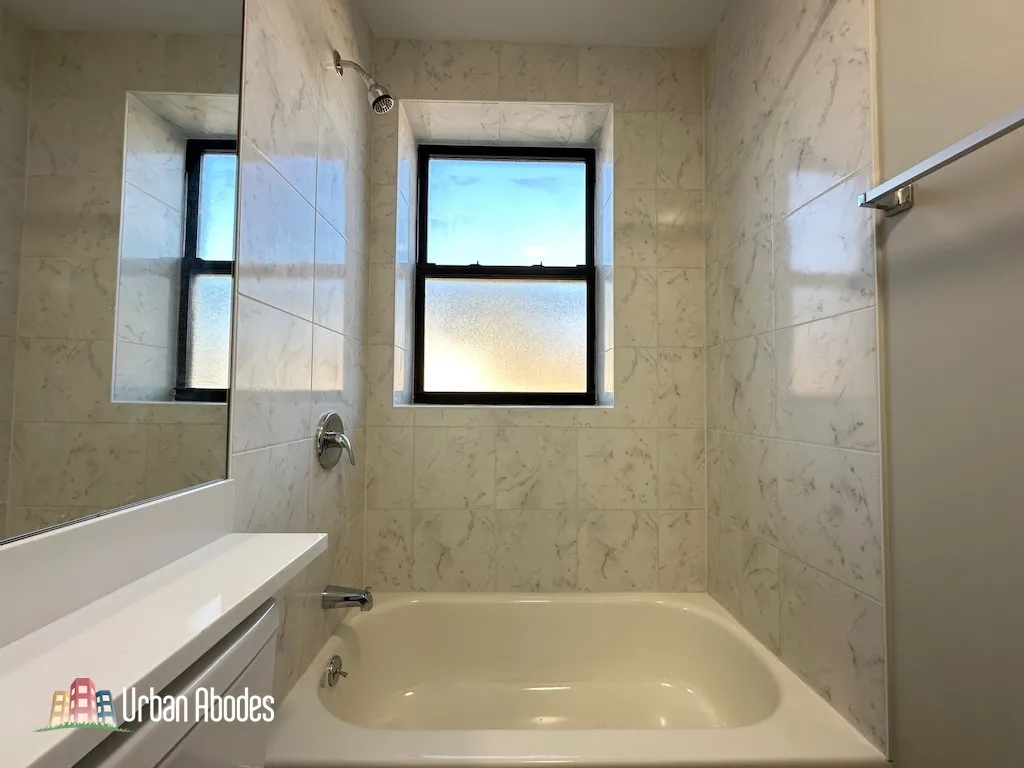 1139 Oak Ave, ,  60202, USA 60202-unit#2W-Evanston-IL