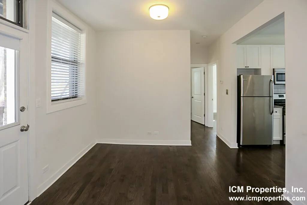 1600 W Belle Plaine Ave, ,  60613, USA 60613-unit#1600-2-Chicago-IL
