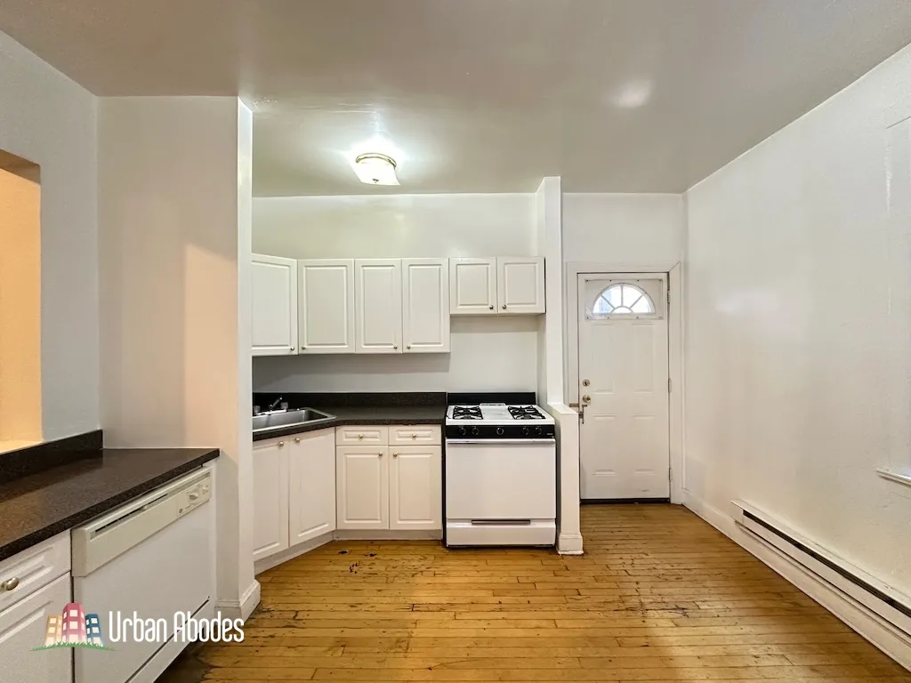 Evanston,  60201, USA 60201-unit#2H-Chicago-IL