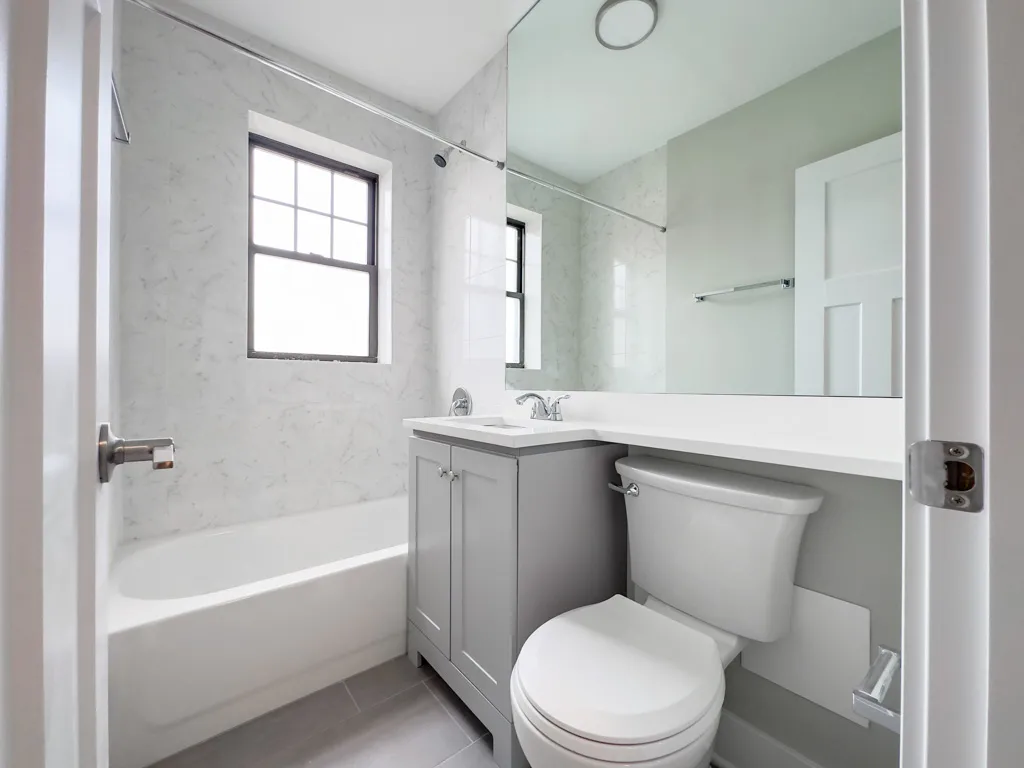 373 Hazel Ave, Glencoe,  60022, USA 60022-unit#8B-Chicago-IL