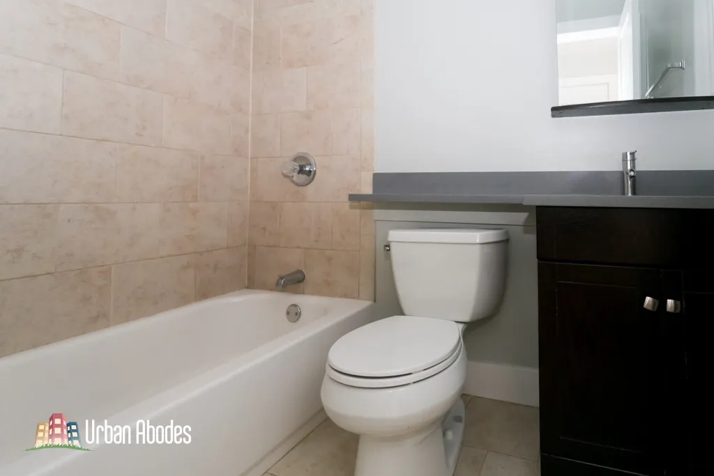 696 Elm Pl, ,  60035, USA 60035-unit#207-Highland Park-IL