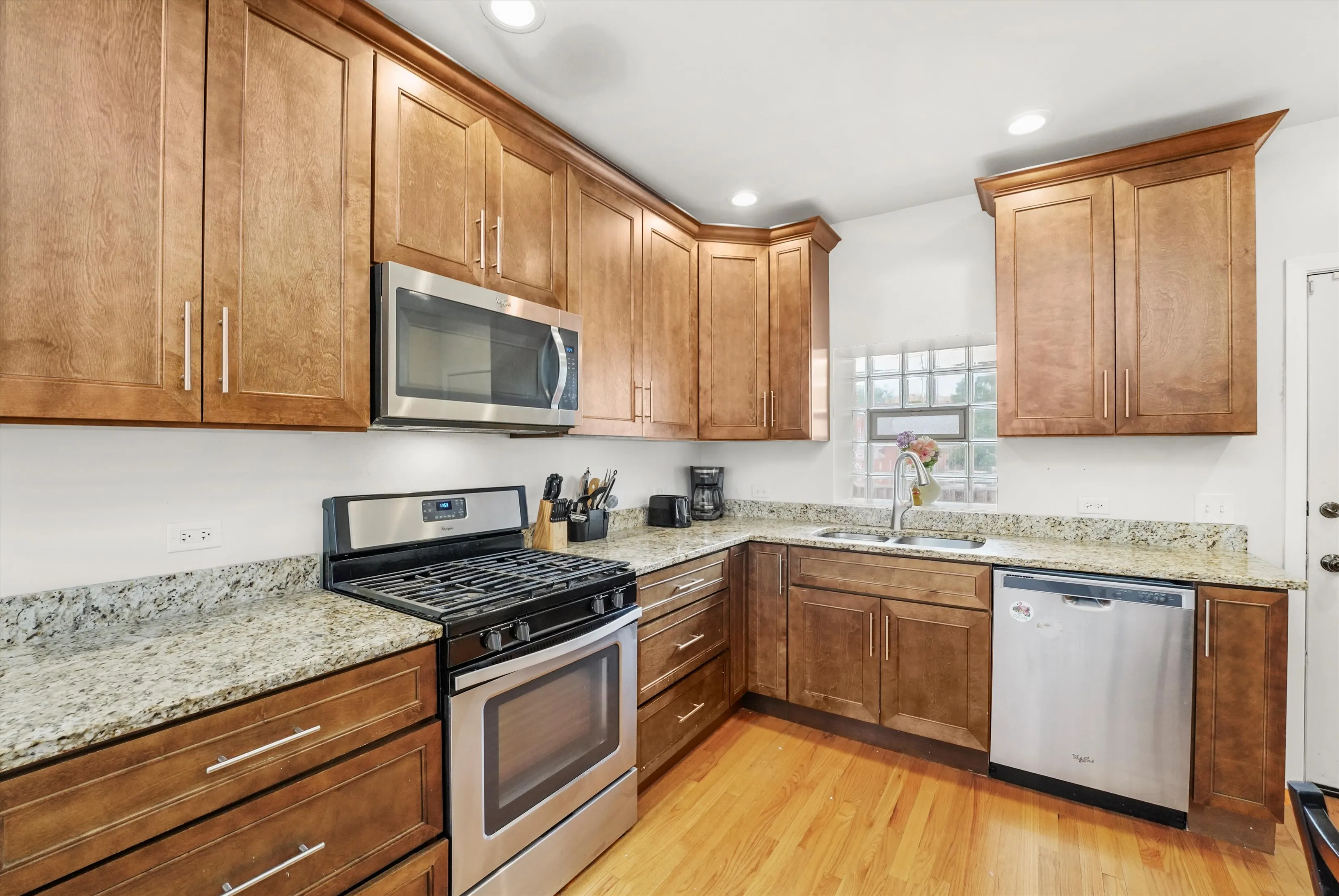 624 S Oakley Blvd, ,  60612, USA 60612-unit#2-Chicago-IL