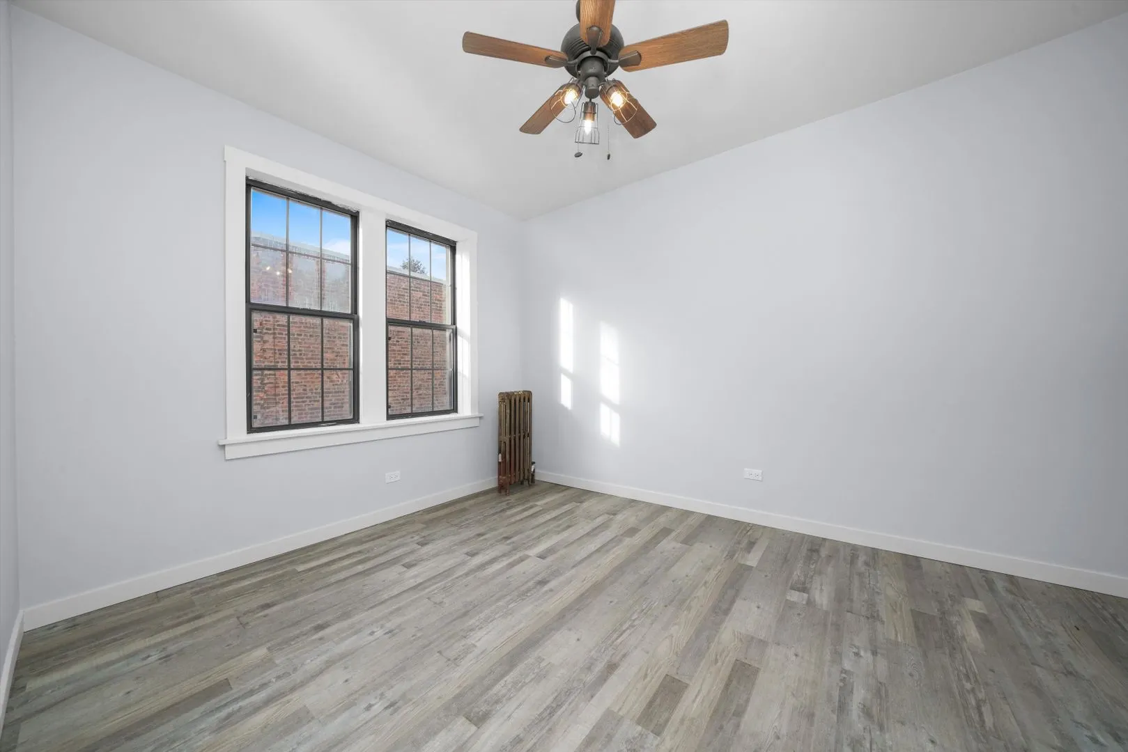 6126 S Ingleside Ave, ,  60637, USA 60637-unit#1W-Chicago-IL