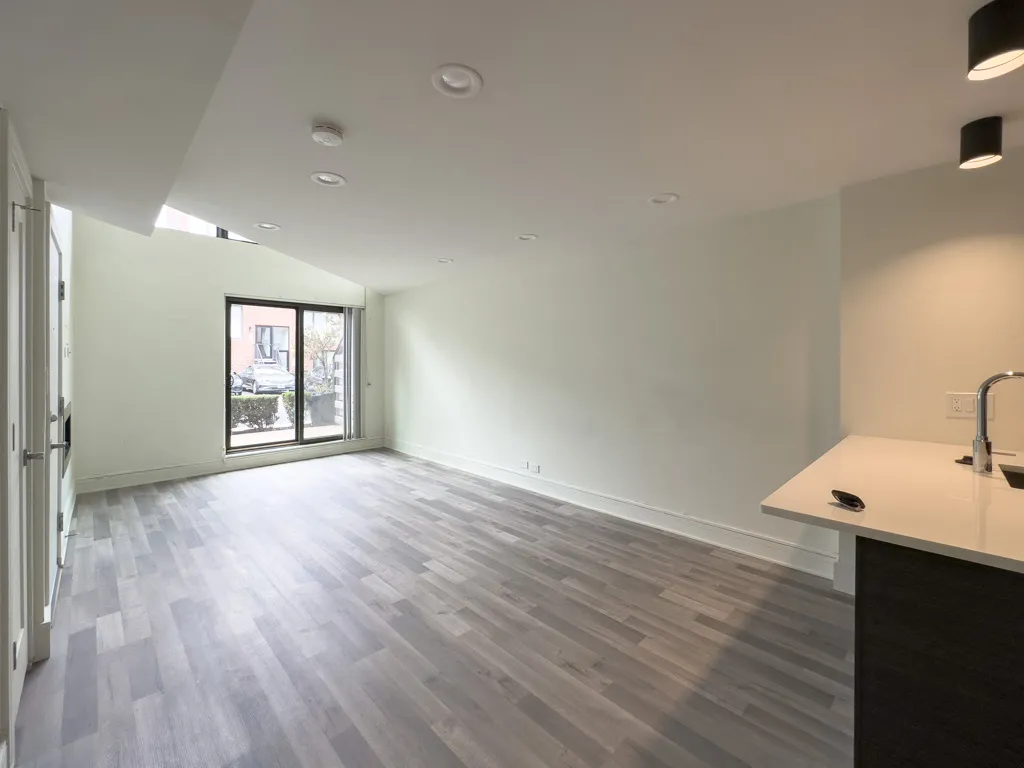 944 W Grace St, , 60613, USA 60613-unit#A102-Chicago-IL