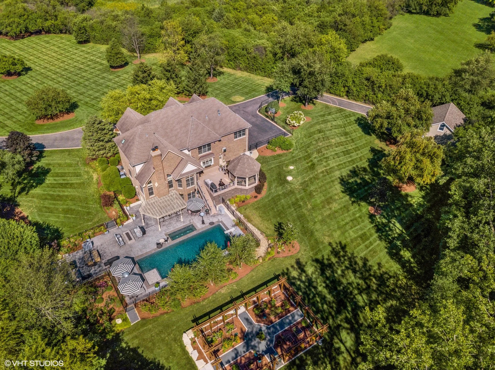 675 Old Barrington Rd, , 60010, USA 60010-North Barrington-IL