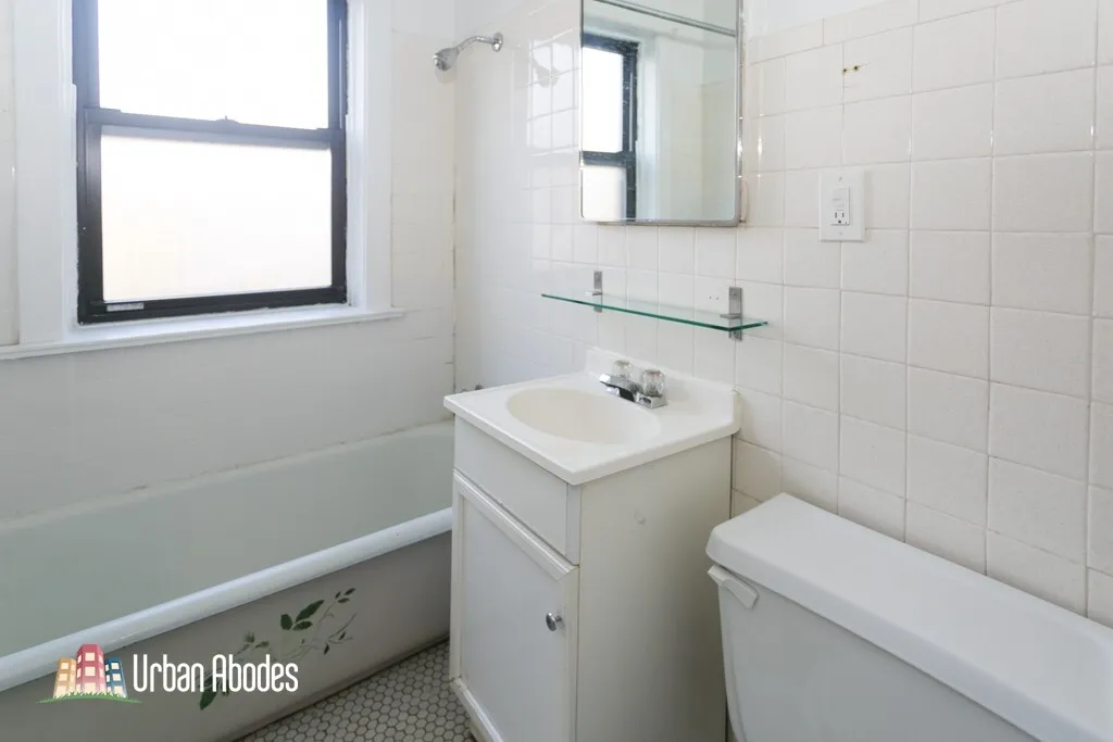 Evanston, 60201, USA 60201-unit#2B-Chicago-IL