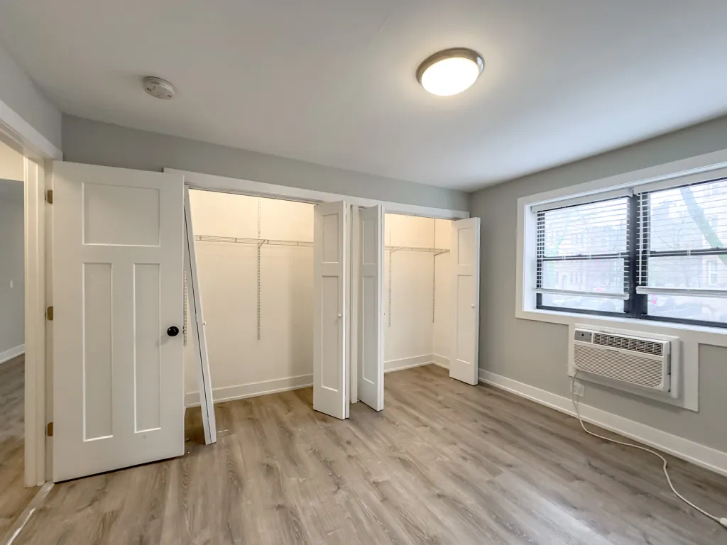 530 W Surf St, ,  60657, USA 60657-unit#202-Chicago-IL