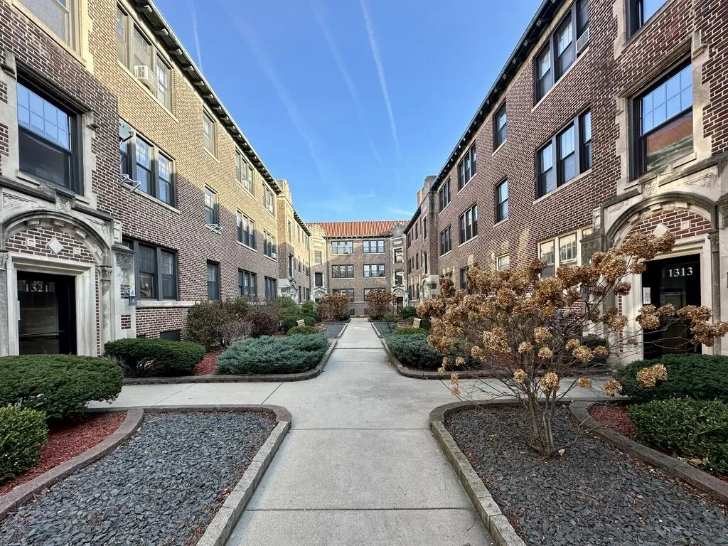 1313 Oak Ave, Evanston, 60201, USA 60201-unit#2K-Chicago-IL