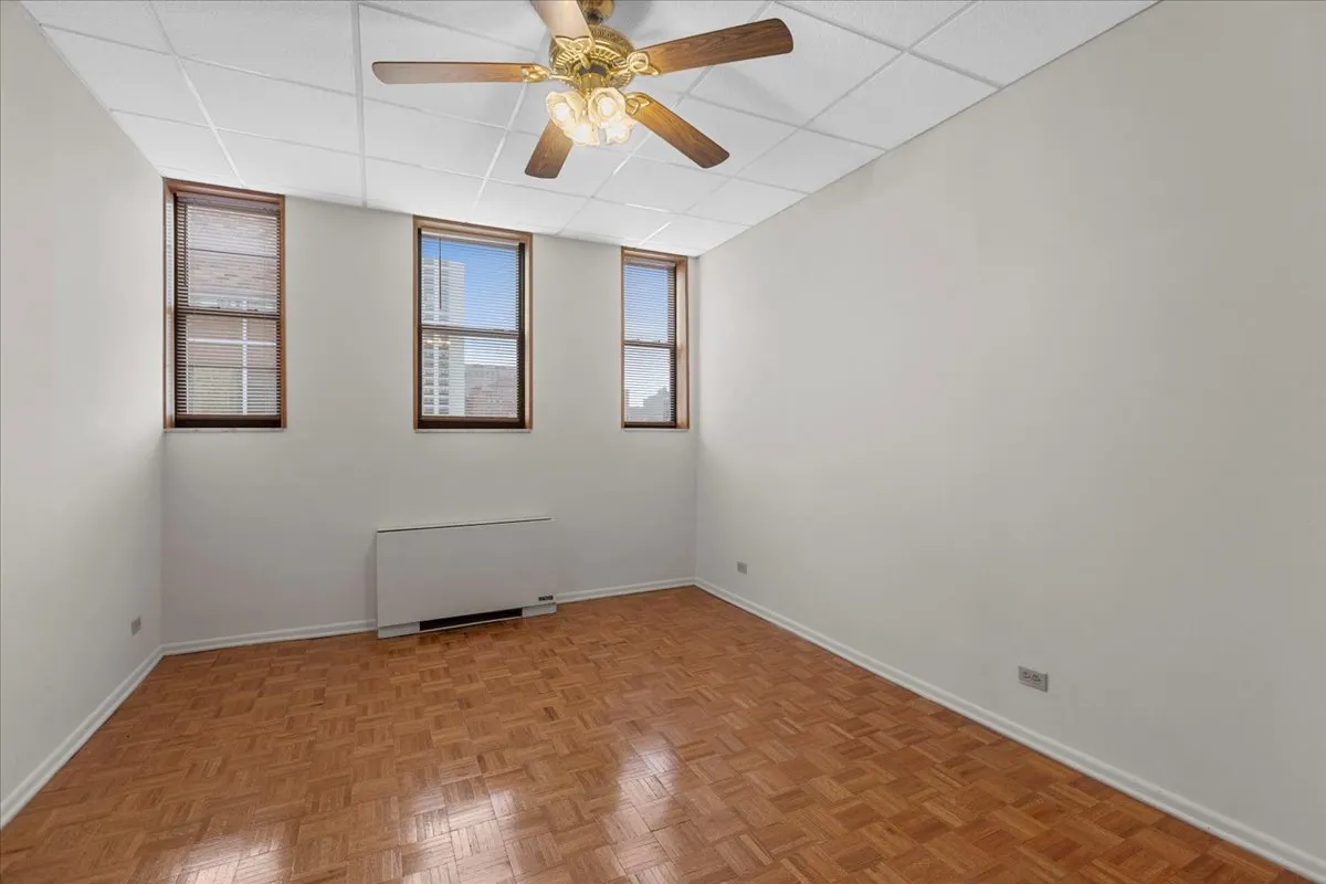 620 W Belmont Ave, ,  60657, USA 60657-unit#402-Chicago-IL