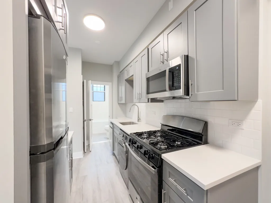 373 Hazel Ave, Glencoe,  60022, USA 60022-unit#2A-Chicago-IL