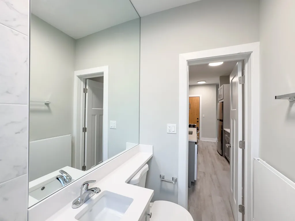 373 Hazel Ave, Glencoe,  60022, USA 60022-unit#2A-Chicago-IL