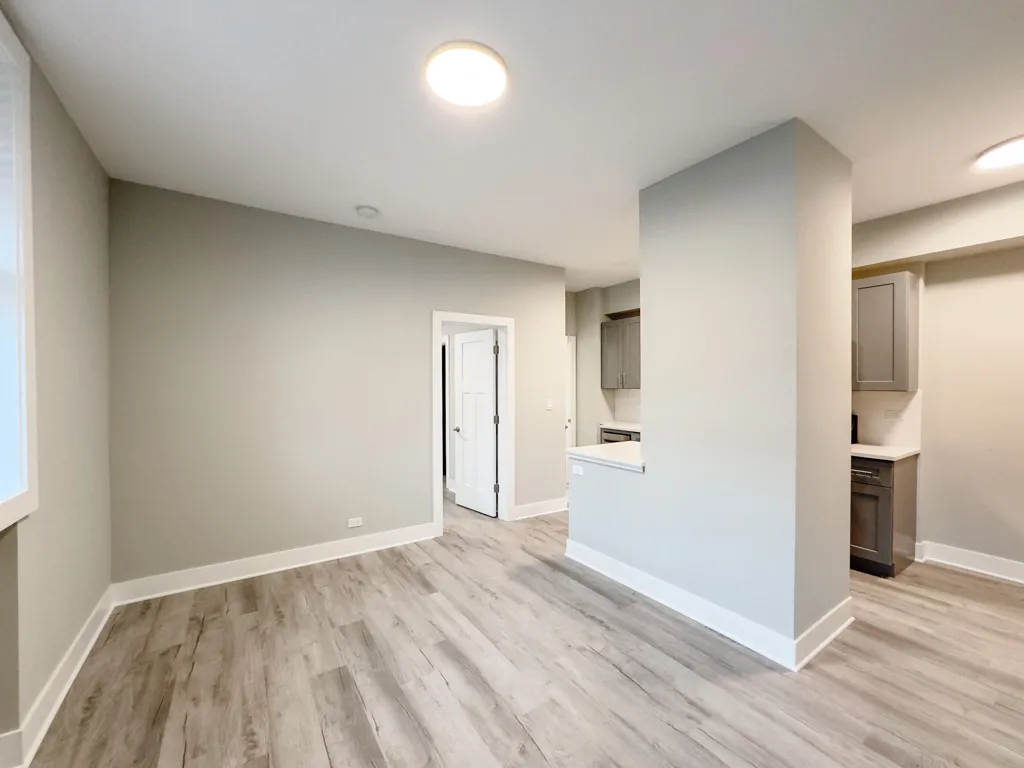 373 Hazel Ave, Glencoe,  60022, USA 60022-unit#2A-Chicago-IL