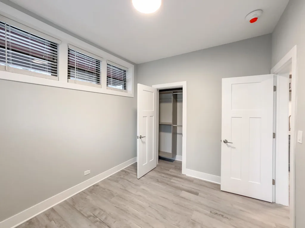 373 Hazel Ave, Glencoe,  60022, USA 60022-unit#2A-Chicago-IL