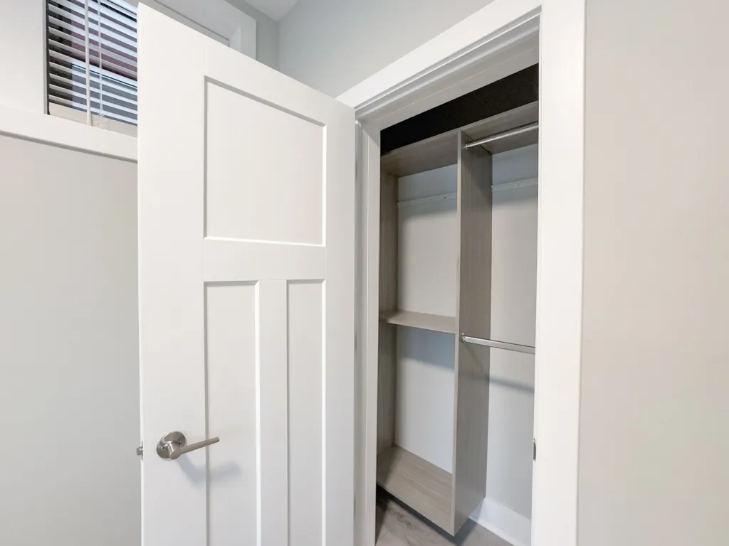 373 Hazel Ave, Glencoe,  60022, USA 60022-unit#2A-Chicago-IL