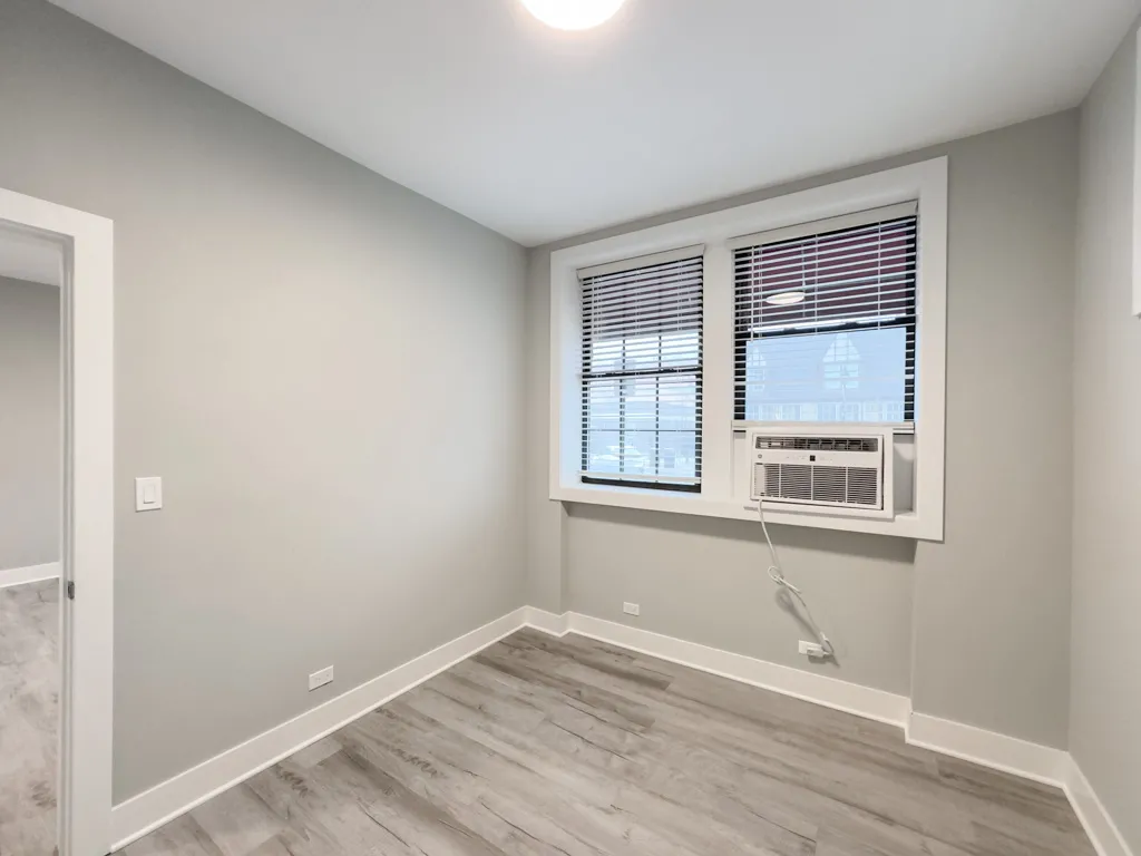 373 Hazel Ave, Glencoe,  60022, USA 60022-unit#2A-Chicago-IL