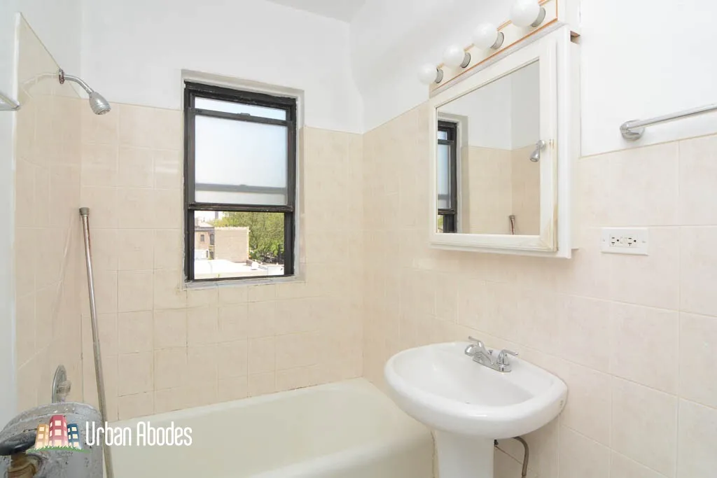 1164 N Dearborn St, ,  60610, USA 60610-unit#404-Chicago-IL